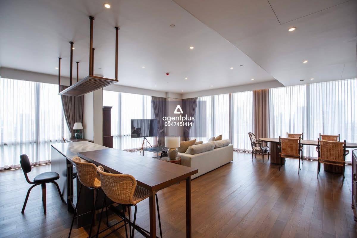 ขายคอนโดหรู Muniq Langsuan วิวสวนลุมพินี 3ห้องนอน เฟอร์ครบ