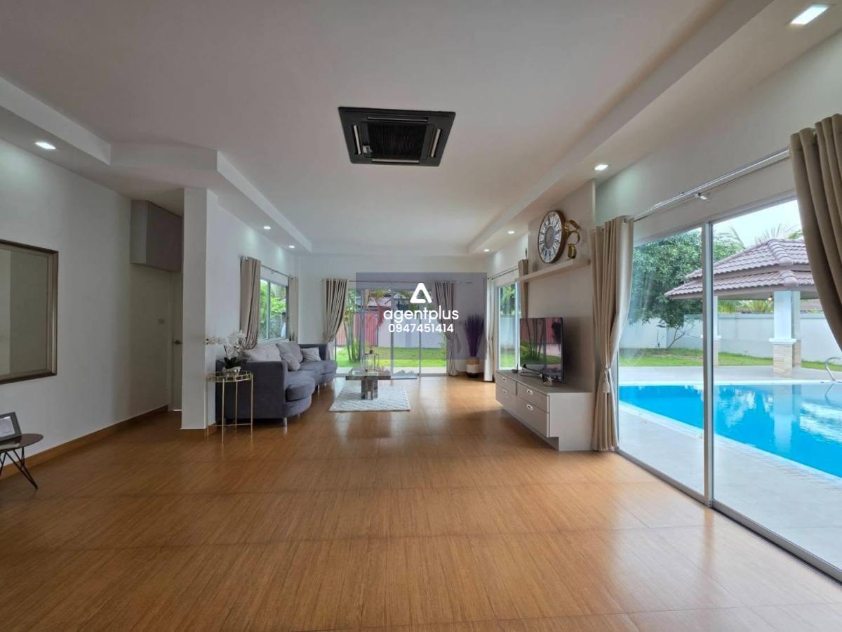 ขายพูลวิลล่าห้วยใหญ่มีทั้งหมด 15 หลัง ห่างชายหาดนาจอมเทียน 12 นาที