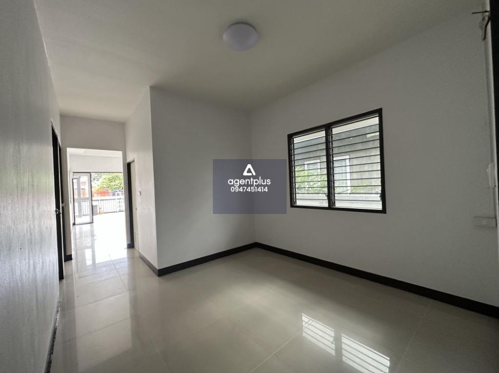 บ้านเดี่ยวชั้นเดียว การคมนาคมสะดวก สาธารณูปโภคครบครัน ใกล้แหล่งชุมชน ถนนรวมมิตร-ภูดร โครงการสุรัตน์ฟอร์เรสต์ บ้านฉาง ปรับปรุงใหม่