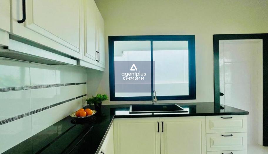 ขาย บ้านชั้นเดียวพร้อมสวนหย่อมส่วนตัว ตกแต่งเฟอร์นิเจอร์บางส่วน พร้อมเข้าอยู่