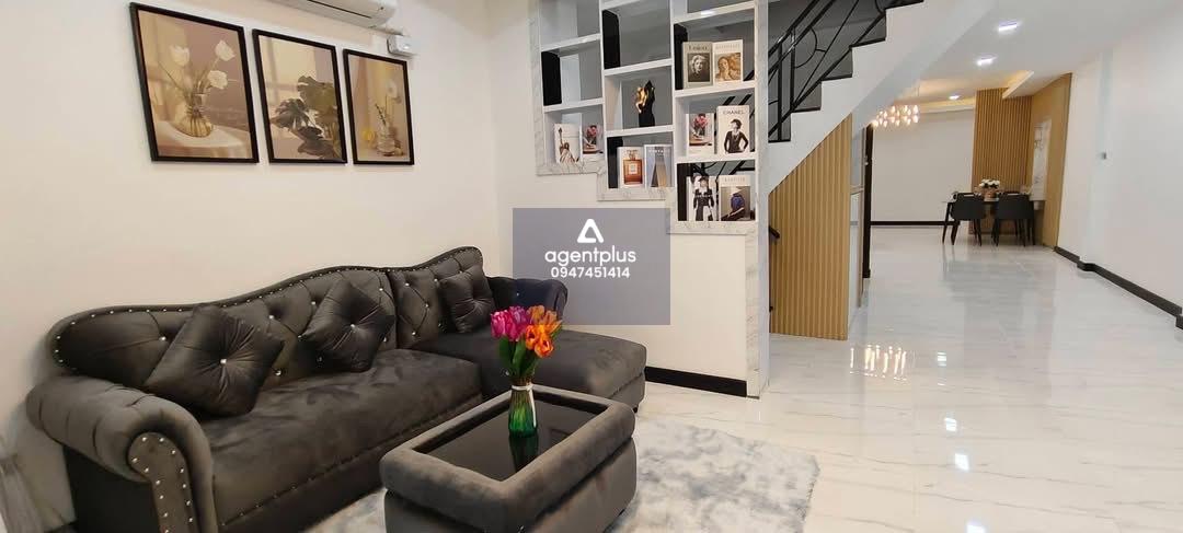 ขายทาวน์เฮาส์2ชั้น  2ห้องนอน ในหมู่บ้านฉัตรแก้ว พัทยา