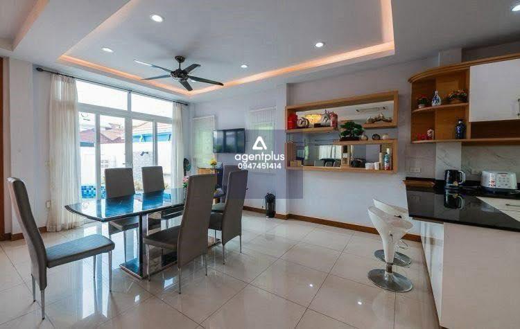 *ขายบ้านมีสระว่ายน้ำพร้อมผู้เช่า หมู่บ้าน สุขสบาย พัทยาใต้ ใกล้กับกรมที่ดินเก่าบางละมุง