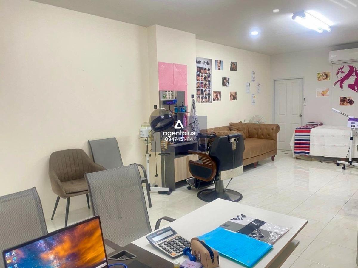 ปล่อยเซ้งด่วน 2 กิจการ พร้อมทำเลยทอง ถนนพัทยาสาย 3