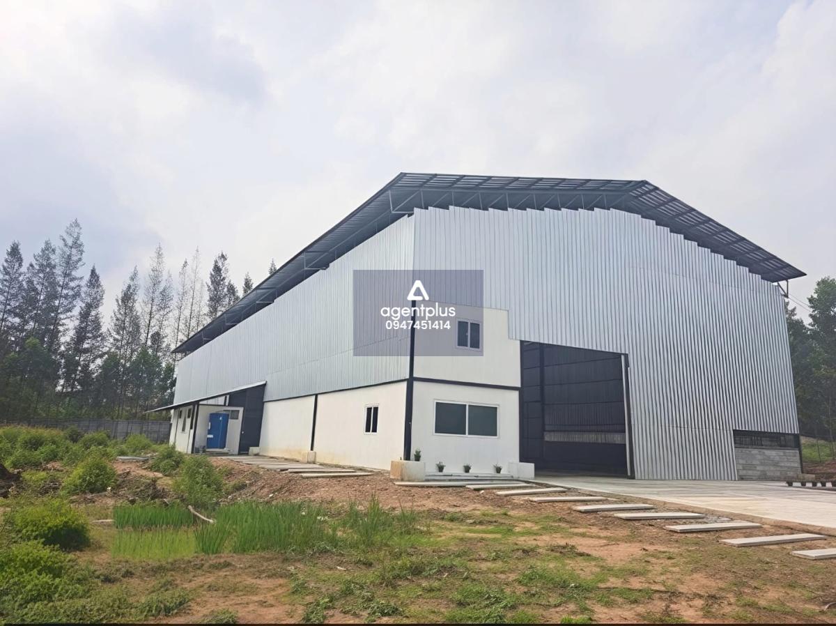 *ขายโรงงาน / โกดังพร้อมออฟฟิศ บ่อทอง ชลบุรี พื้นที่สีส้ม ติดถนนคอนกรีต