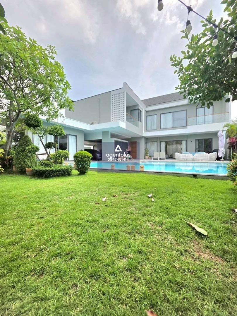  พูลวิลล่าหรู ใกล้โรงเรียนนานาชาติ ใจกลางพัทยา บ้านดีไซน์สวย พื้นที่กว้างขวาง เหมาะสำหรับอยู่อาศัยกับครอบครัว