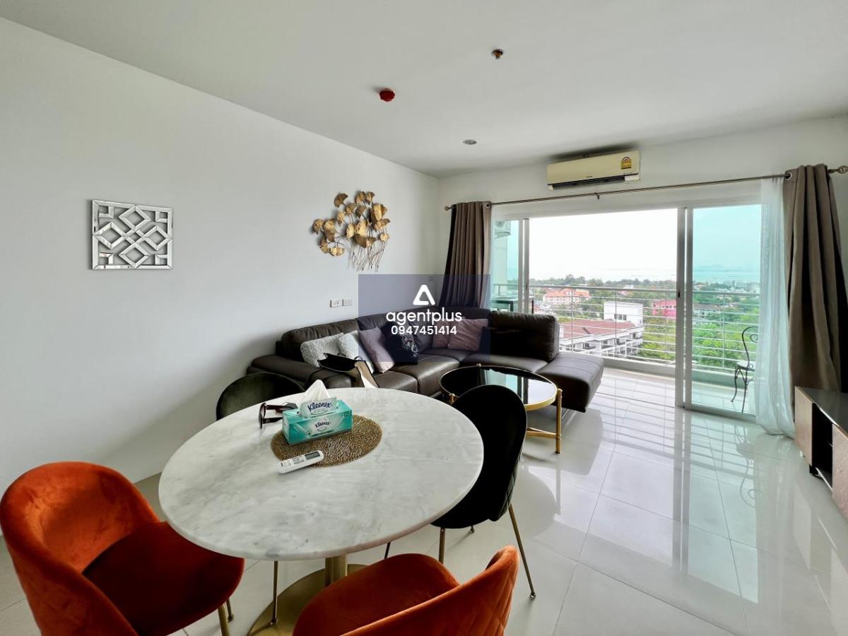 # เอดี ฮายัต วงศ์อมาตย์ (คอนโดวิวทะเล *FQ*)