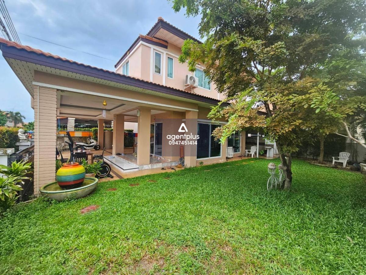 ขายบ้านเดี่ยว 2 ชั้น หมู่บ้านปาร์ควิว ซอยพรประภานิมิตร 7 พัทยา สไตล์โมเดิร์น 