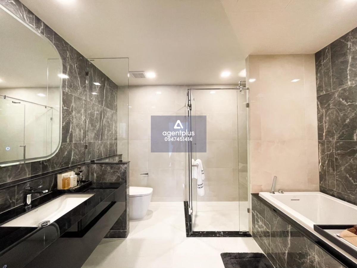 คอนโดใหม่ High Rise มาพร้อมกับดีไซน์สวยหรู วิวงดงาม ใกล้หาดจอมเทียน Aquarous Jomtien Pattaya