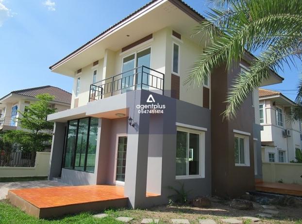 บ้านเดียว 2 ชั้น โครงการสิทธารมย์ อุดรธานี ปรับปรุงใหม่ สามารถเข้าออกได้หลายเส้นทาง ถนนทางหลวงเอเชียสาย 12 ถนนมิตรภาพ และถนนนิตโย การคมนาคมสะดวก สาธารณูปโภคครบ