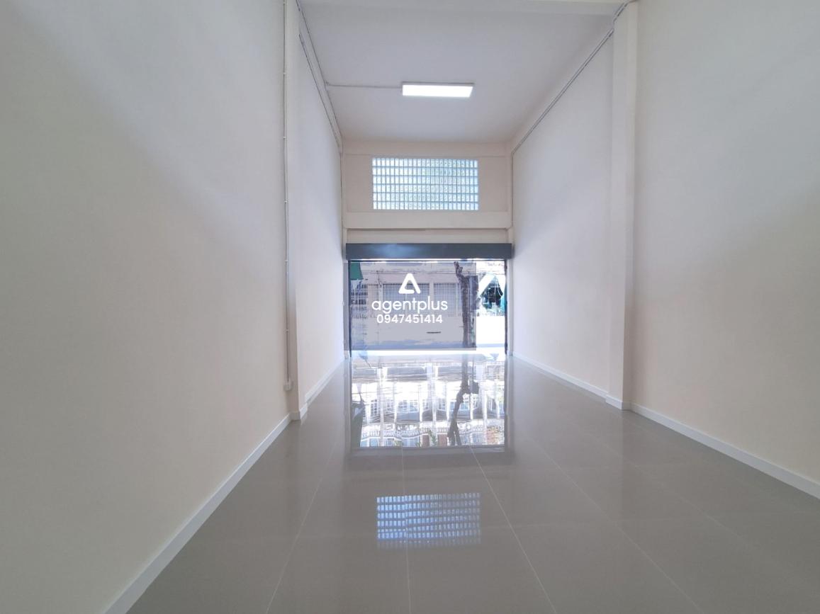 อาคารพาณิชย์ทำเลทอง ซอยเพชรเกษม 48 มีระบบสาธารณูปโภคครบครัน ปรับปรุงใหม่ เหมาะลงทุน เปิดร้าน หรือทำโฮมออฟฟิศ!