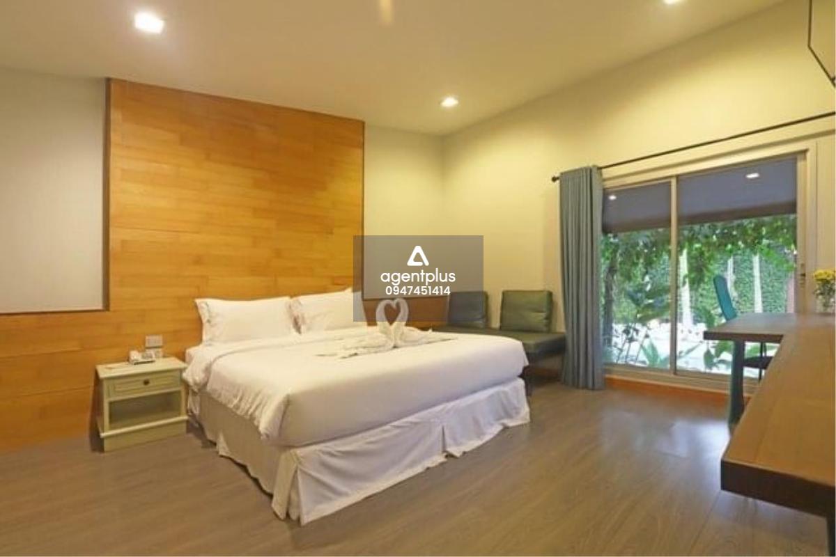 ขายที่ดินพร้อมบ้านพักตากอากาศ 18 หลัง ตกแต่งกลมกลืนกับธรรมชาติ พัทยา