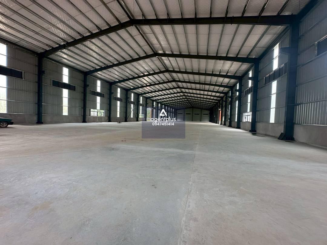 *ให้เช่าโรงงานสร้างใหม่ ผังสีเหลือง ใกล้นิคม WHA หนองเสือช้าง หนองใหญ่ ชลบุรี