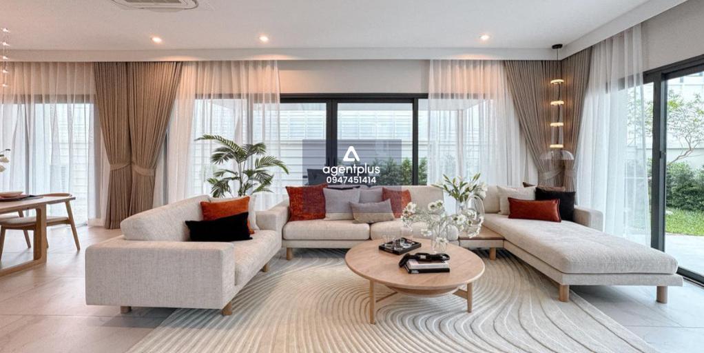 ขาย บ้านเดี่ยวสไตล์โมเดิร์น ตกแต่งครบใจกลางพัทยา พร้อมอยู่