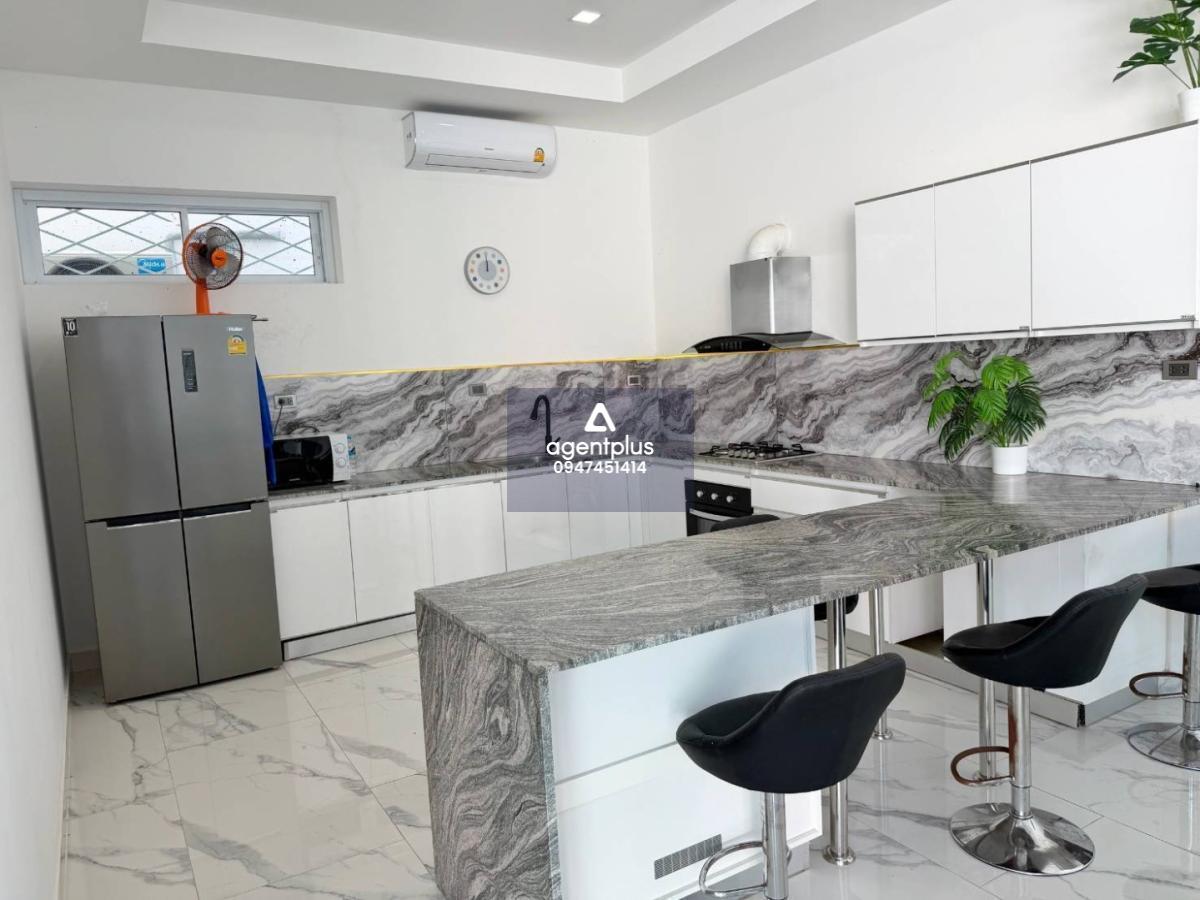 ขาย/เช่าพูลวิลล่าโมเดิร์นใหม่ เขาพระตำหนัก พัทยา ให้เช่าเพื่ออยู่อาศัยเท่านั้น