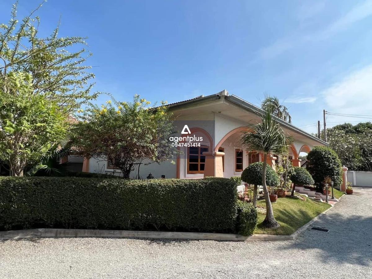 ให้เช่าบ้าน เหมาเช่ายกแปลง บ้าน 6 หลัง มีสระส่วนกลาง ทำธุรกิจได้ ทำเลเทพประสิทธิ์ พัทยา