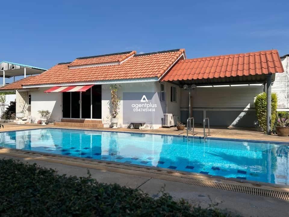 ให้เช่าบ้าน เหมาเช่ายกแปลง บ้าน 6 หลัง มีสระส่วนกลาง ทำธุรกิจได้ ทำเลเทพประสิทธิ์ พัทยา