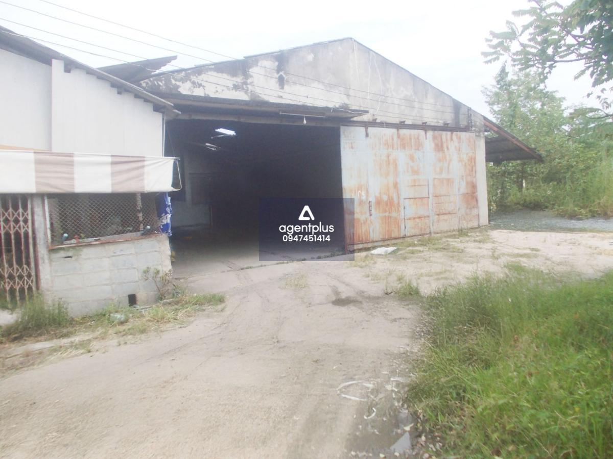 อาคารพาณิชย์ พร้อมโกดัง และอาคารพาณิชย์ 2 ชั้น มีชั้นลอย 3 คูหา ทำเลดีเดินทางสะดวก ระบบสาธารณูปโภคครบครัน