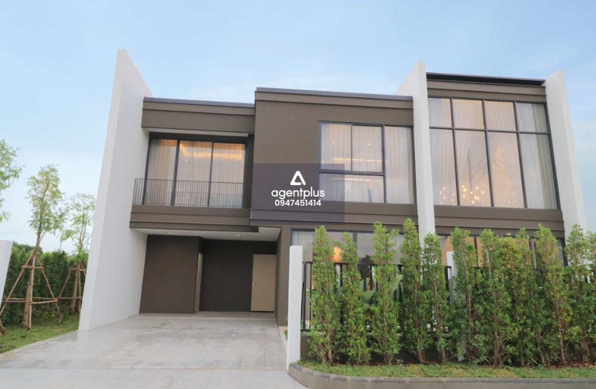  ไฮแลนด์ พาร์ค  พูลวิลล่า พัทยาหรูใจกลางพัทยา! สไตล์โมเดิร์น พร้อมสระว่ายน้ำส่วนตัว ใกล้สุขุมวิท