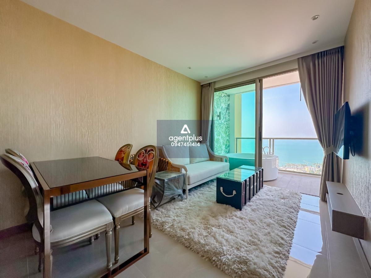 ขายคอนโดวิวทะเล เดอะ ริเวียร่า โอเชี่ยน ไดร์ฟ พร้อมอยู่