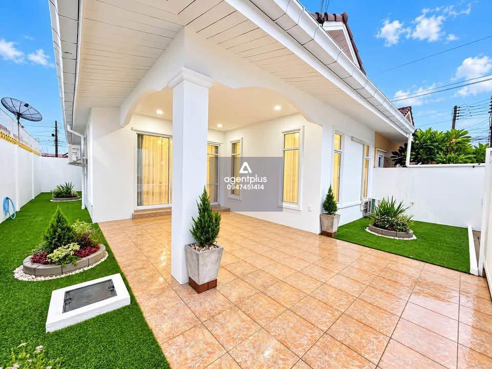 ขายบ้าน 2 ห้องนอน ซอยเขาน้อย พัทยา เฟอร์นิเจอร์ครบ พร้อมเข้าอยู่ ใกล้เดอะชิลล์