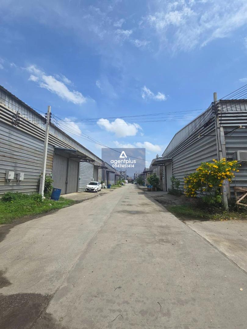 *ให้เช่าโกดัง พร้อมออฟฟิศ เทพารักษ์ กม.11 บางพลีใหญ่ สมุทรปราการ