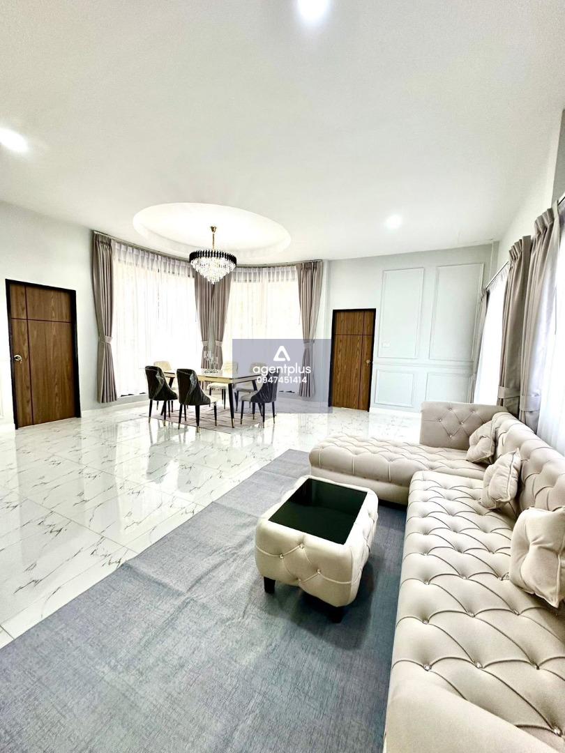 ขายบ้านเดี่ยวหลังมุมในหมู่บ้าน ย่านเขาน้อย-เนินพลับหวาน พัทยา 