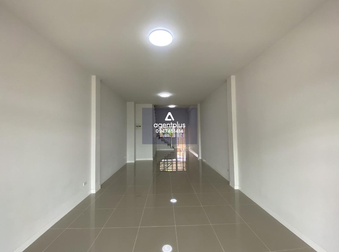 ขายอาคารพาณิชย์ โครงการสาริน 7 อุบลราชธานี ปรับปรุงใหม่ อาคารพาณิชย์ 3 ชั้น ทำเลดีในโครงการสาริน 7 ติดถนนศรีสะเกษ การคมนาคมสะดวก