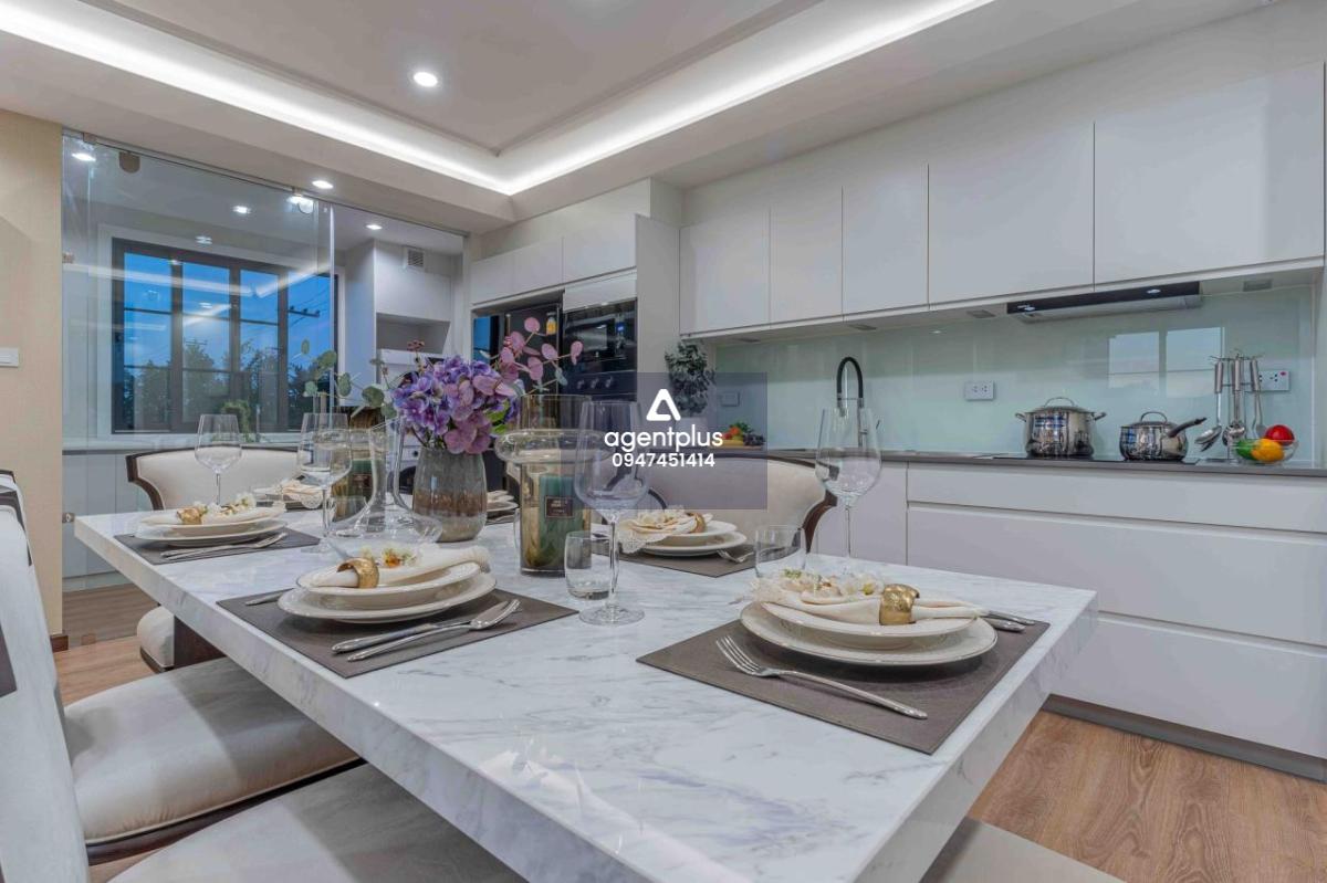 คุ้มสุดๆ บ้านใหม่ในใจกลางเมืองพัทยา Rungsii Village Pattaya. 