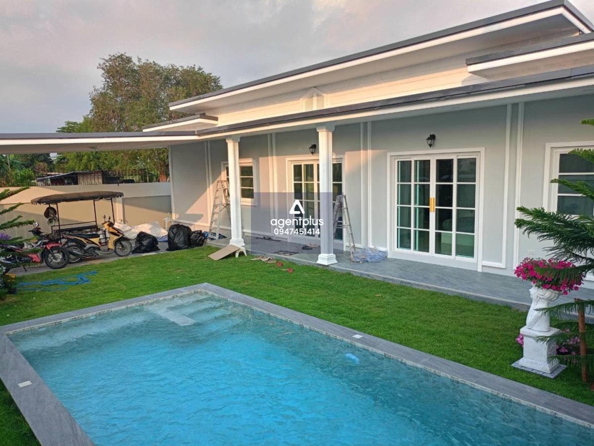 บ้านพูลวิลล่าราคพิเศษ บ้านสวยพร้อมเข้าอยู่ ใกล้อ่างมาบประชัน หมู่บ้านนทีกานต์  พัทยา