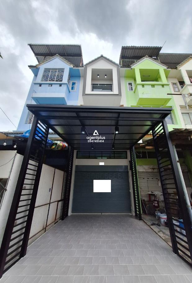 ขายอาคารพาณิชย์ 3.5 ชั้น มี ชั้นลอย + ดาดฟ้า บางขุนเทียน — ทำเลค้าขาย-อยู่อาศัยคุ้มค่า