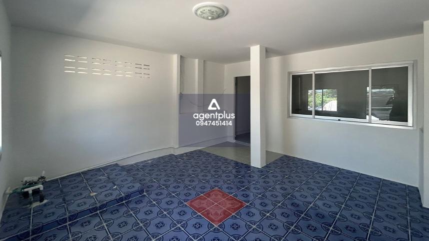 ขาย บ้าน หมู่บ้านกรุงไทย สาธารณูปโภคครบครัน การเดินทางสะดวกสบาย เข้าออกได้หลายเส้นทาง