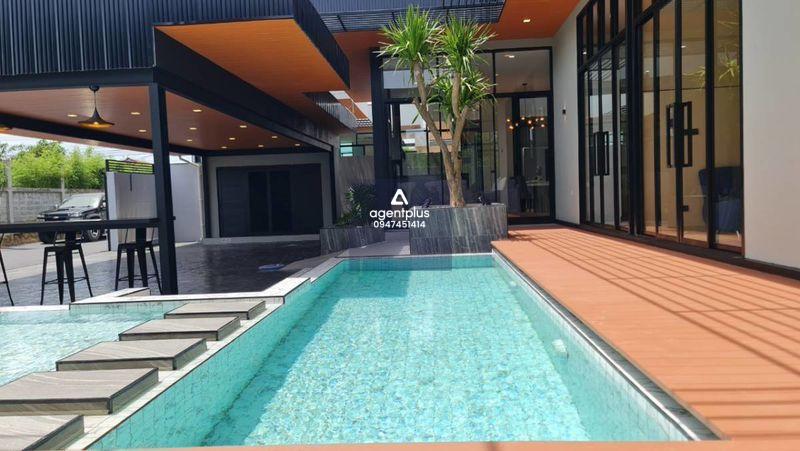 บ้านเดี่ยว สไตล์โมเดิร์นตกแต่ง พร้อมเฟอร์นิเจอร์และจัดเต็ม