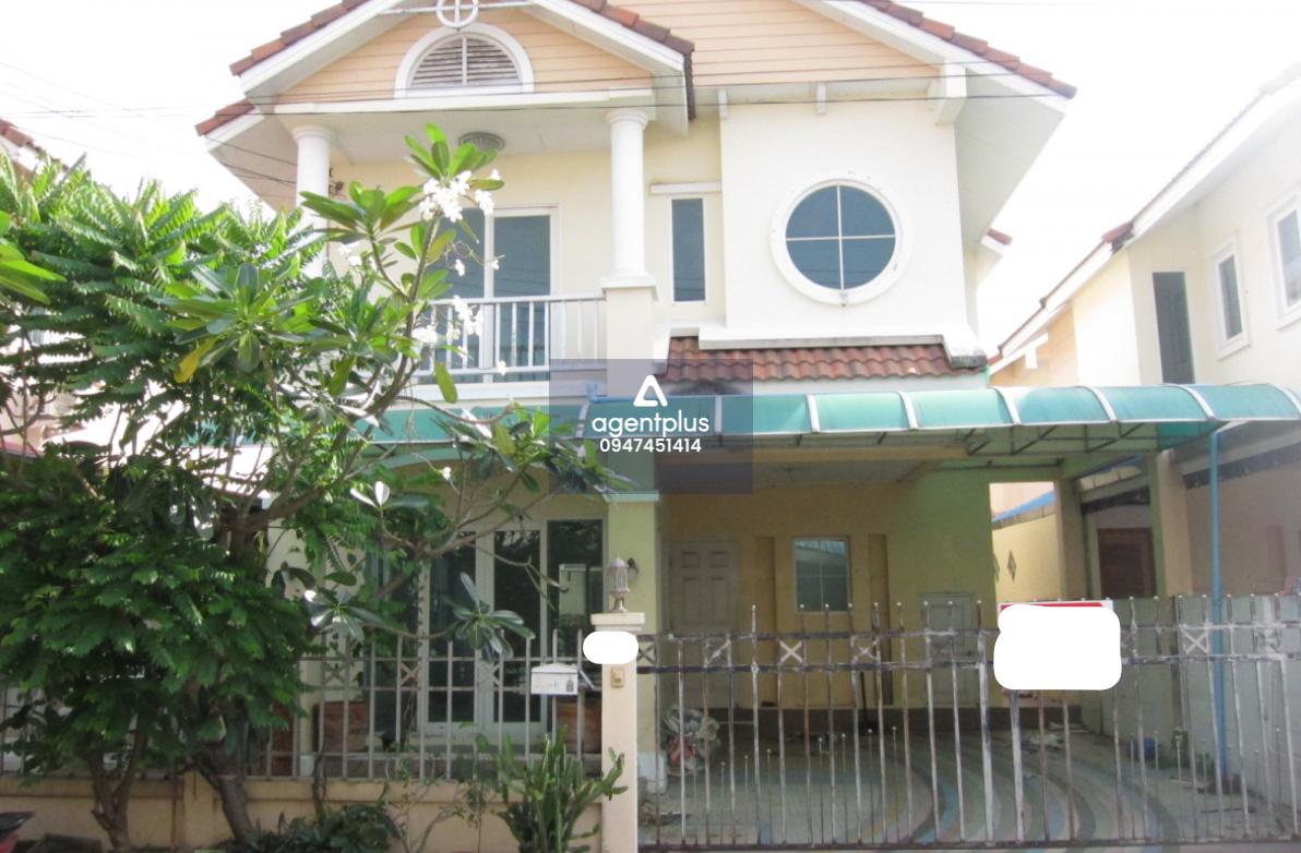 ขายบ้านแฝดเปล่า 2 ชั้น หมู่บ้านรมรื่น กรีนพาร์ค ถนนพหลโยธิน (ซอยคลองหลวง 27) เหมาะกับการรีโนเวทใหม่ ในราคา 3.25 ล้านบาท