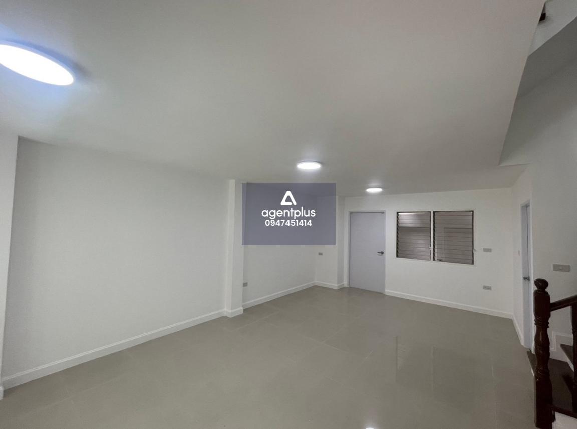 รีสอร์ทต้า วัชรพล – ทาวน์เฮ้าส์ 3 ชั้น ทำเลดี เดินทางสะดวก