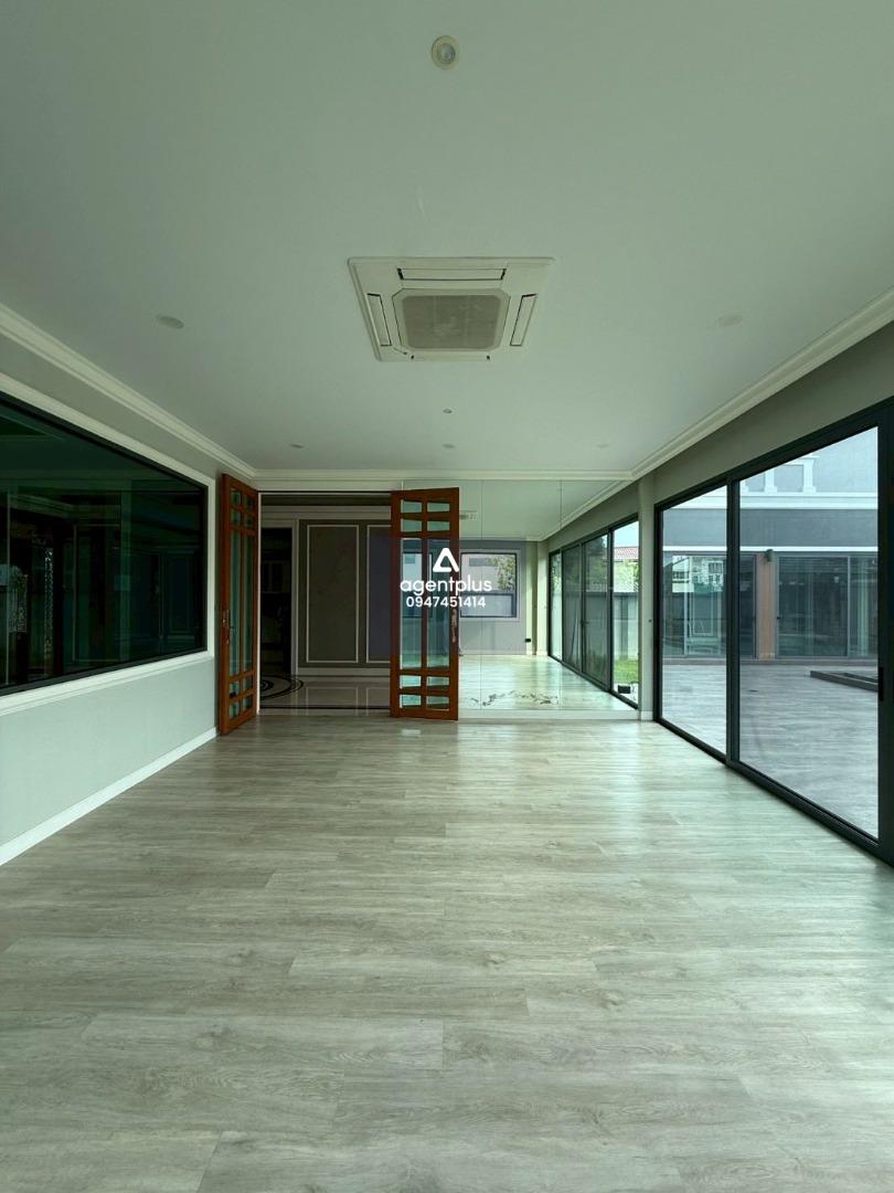 ขาย/เช่าบ้านปลูกสร้างเองพร้อมสระว่ายน้ำ สำหรับครอบครัวขนาดใหญ่ พร้อมบิ้วอินทั้งหลัง ซอยเเสนหวี 5 กรุงเทพฯ