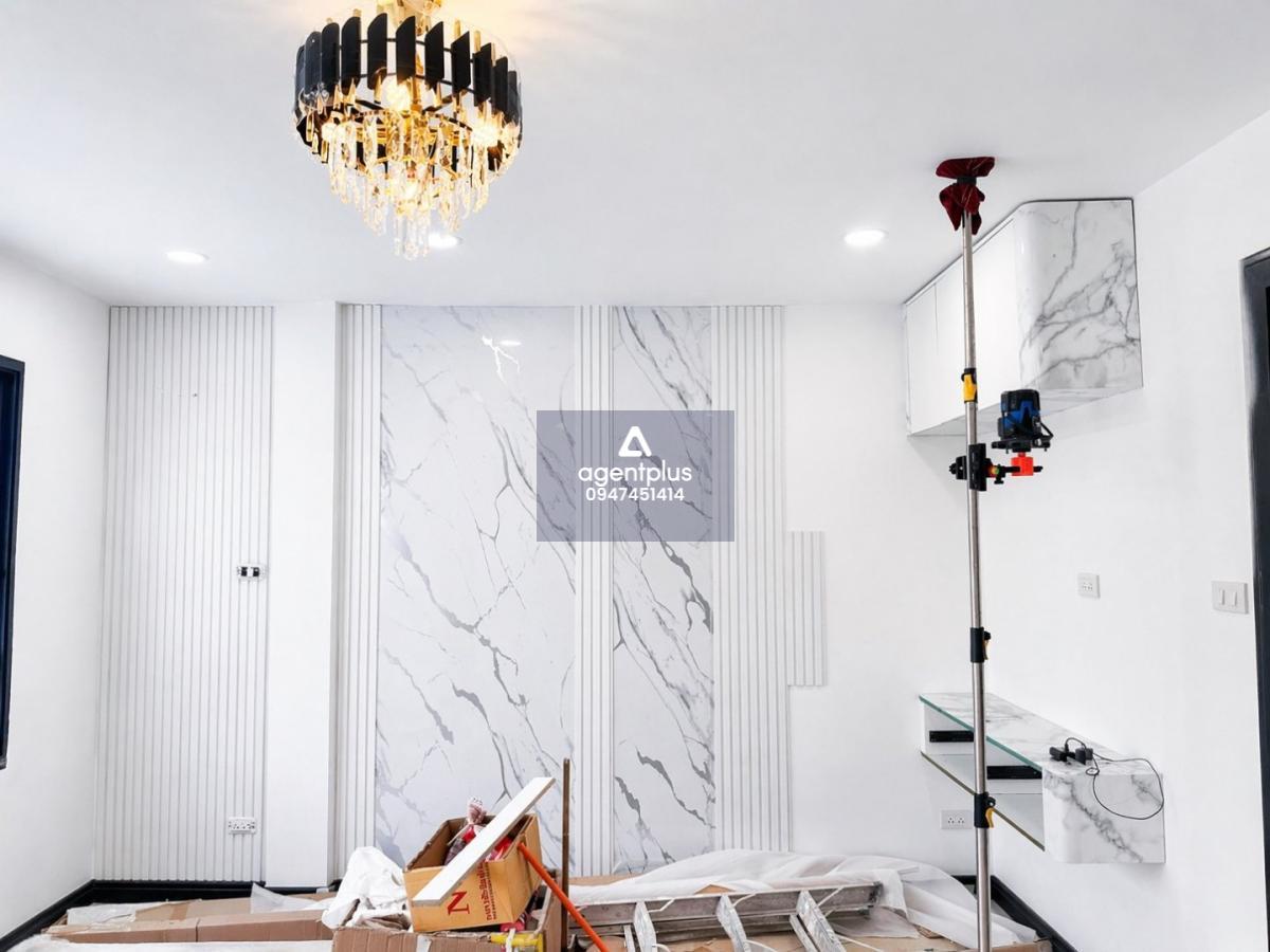 ขาย ทาวน์เฮาส์ ซอยสยามคันทรีคลับบ้านรีโนเวทใหม่ ใกล้เสร็จ 80% 