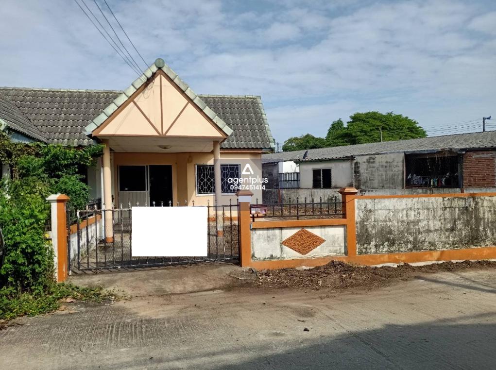 บ้านแฝดชั้นเดียว โชคนิมิตร 9 เมืองระยอง โครงการห่างจากถนนสุขุมวิท (ทล.3) ประมาณ 700 เมตร