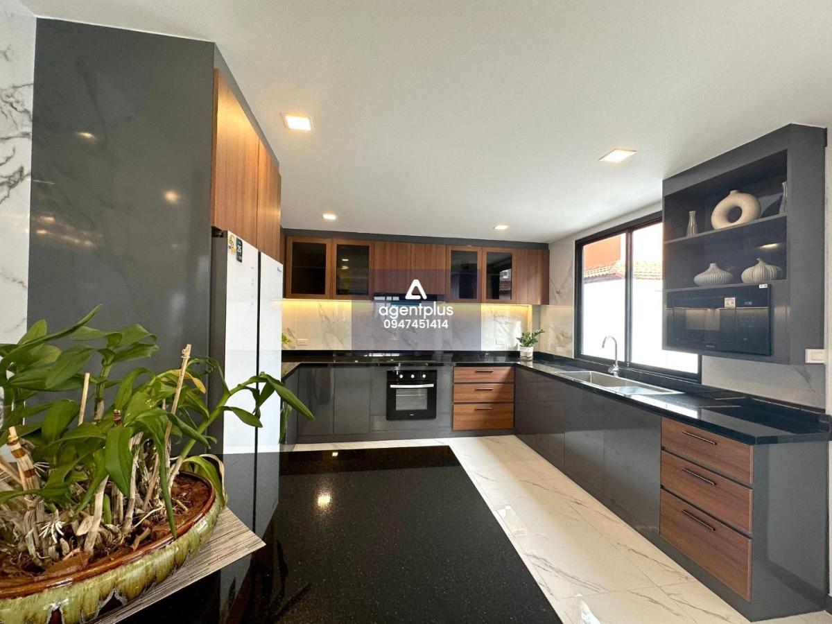 พูลวิลล่าฝั่งทะเล ห่างจอมเทียน 700 ม. ทำเลทอง ปล่อยเช่ารายวันได้ พร้อมเฟอร์ครบ