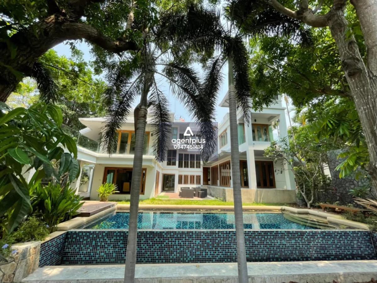 ขาย/เช่าบ้านหรูพร้อมสระส่วนตัวติดทะเลพัทยาเหนือ ทำเลที่ดีที่สุดบนหาดวงศ์อมาตย์ ซอยนาเกลือ 12