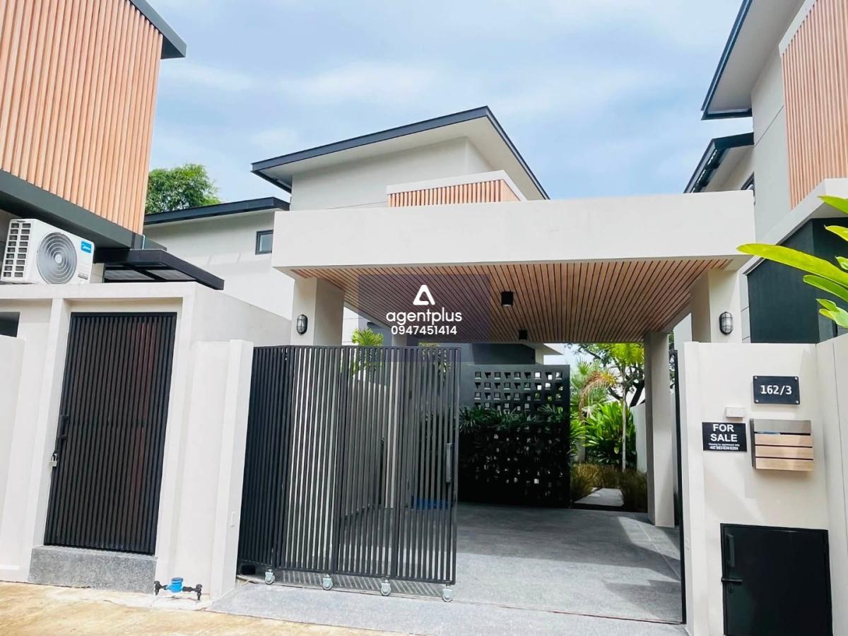 ให้เช่าพูลวิลล่า 3 ห้องนอน บ้านใหม่ โซนหางดง เชียงใหม่ พร้อมสระส่วนตัว