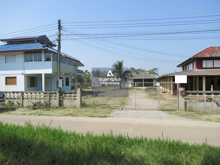 บ้านเดี่ยว 2 ชั้น ทำเลดีใจกลางเมืองเชียงราย รายล้อมด้วยแหล่งชุมชนและสิ่งอำนวยความสะดวกครบครัน การเดินทางสะดวก เหมาะทั้งสำหรับอยู่อาศัย ลงทุน หรือพัฒนาเป็นธุรกิจ