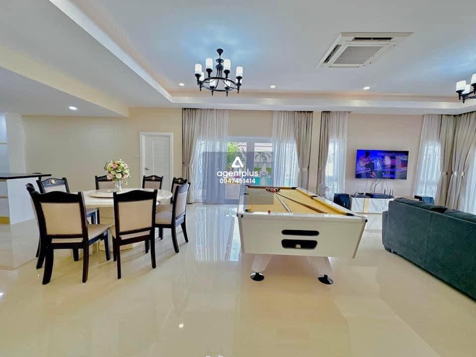 ขาย/ให้เช่าบ้านพูลวิลล่าในหมู่บ้านสุดหรู 4ห้องนอน ซอยวัดญาณสังวรวรวิหาร พัทยา