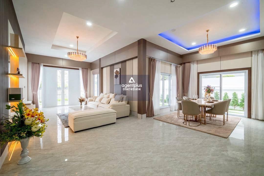 ขายบ้านเดี่ยวพร้อมสระว่ายน้ำ โครงการพรเทพ 8 หนองปลาไหล พัทยา ทำเลดี ตกแต่งพร้อมเข้าอยู่