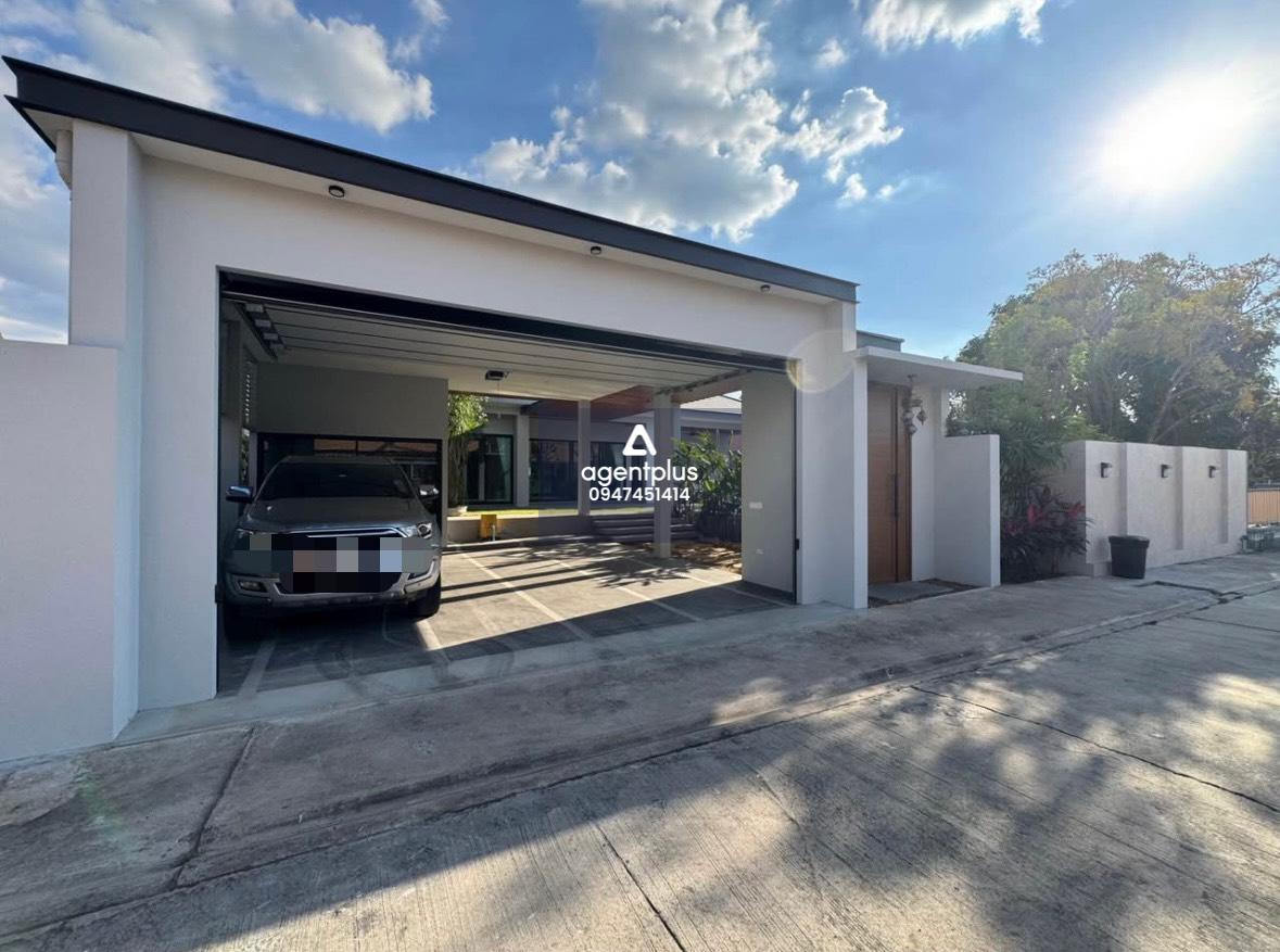 ขายพูลวิลล่าหรูหลังใหม่ สวย โลเคชั่นดี ชัยพฤกษ์2จอมเทียน