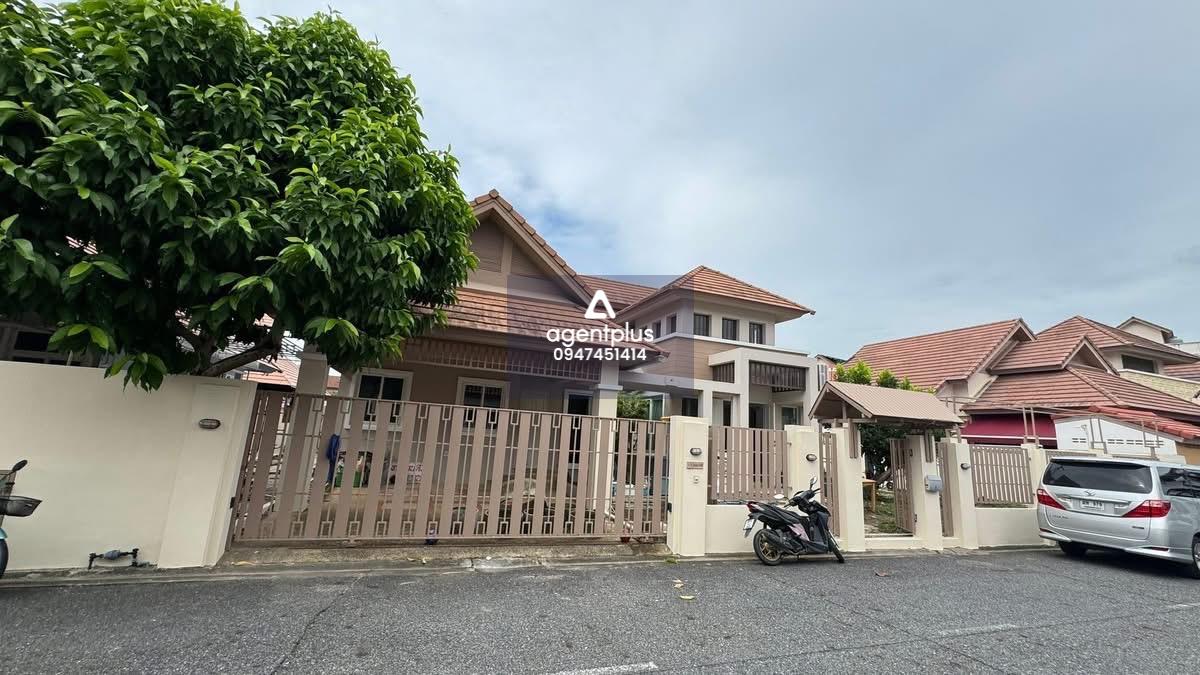 ขายบ้านสิริศา 16 ใกล้สนามกอล์ฟ Siam country club ติดถนนใหญ่ เดินทางสะดวก