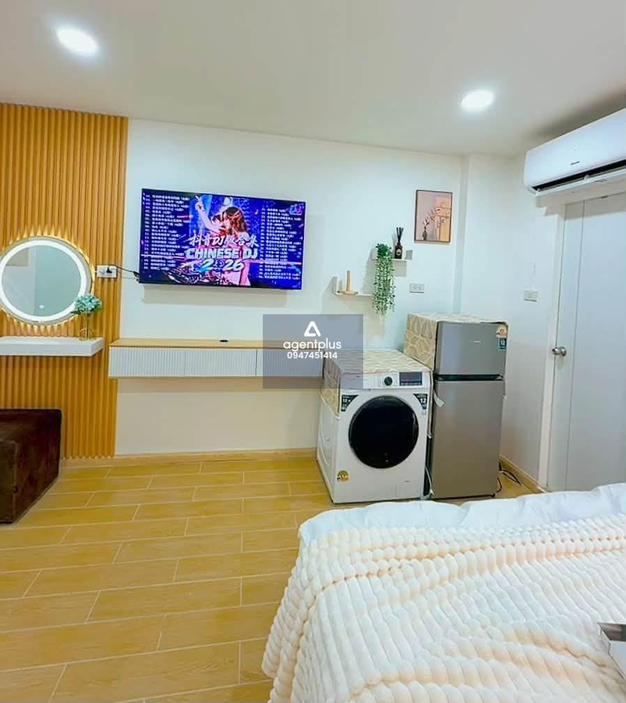 ให้เช่าคอนโด 1 ห้องนอน RCA ห้องแต่งใหม่ เฟอร์นิเจอร์ครบ พร้อมเข้าอยู่