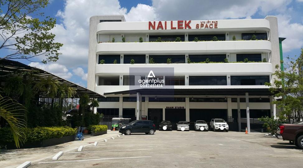 สำนักงานให้เช่าขนาด 155 ตร.ม. อยู่ที่ชั้น 3 อาคาร NaiLek Space ซอยวิภาวดีรังสิต 17