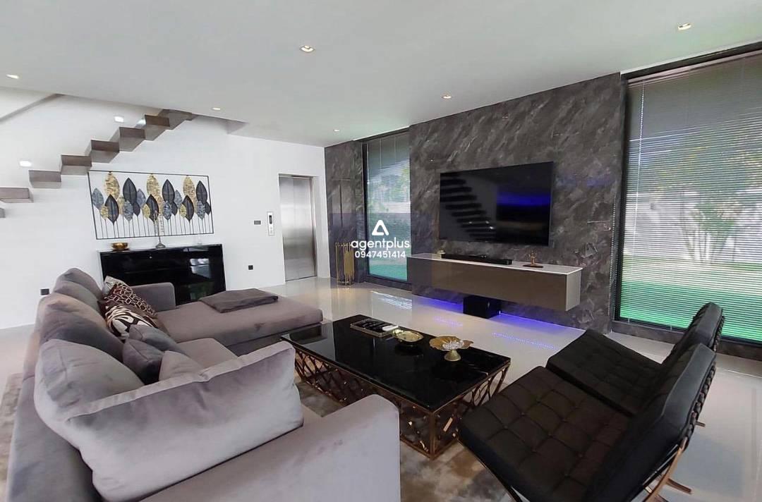 บ้านพูลวิลล่าสุดหรูที่สุดในทำเลพระตำหนัก เดินไปชายหาดได้ พัทยา