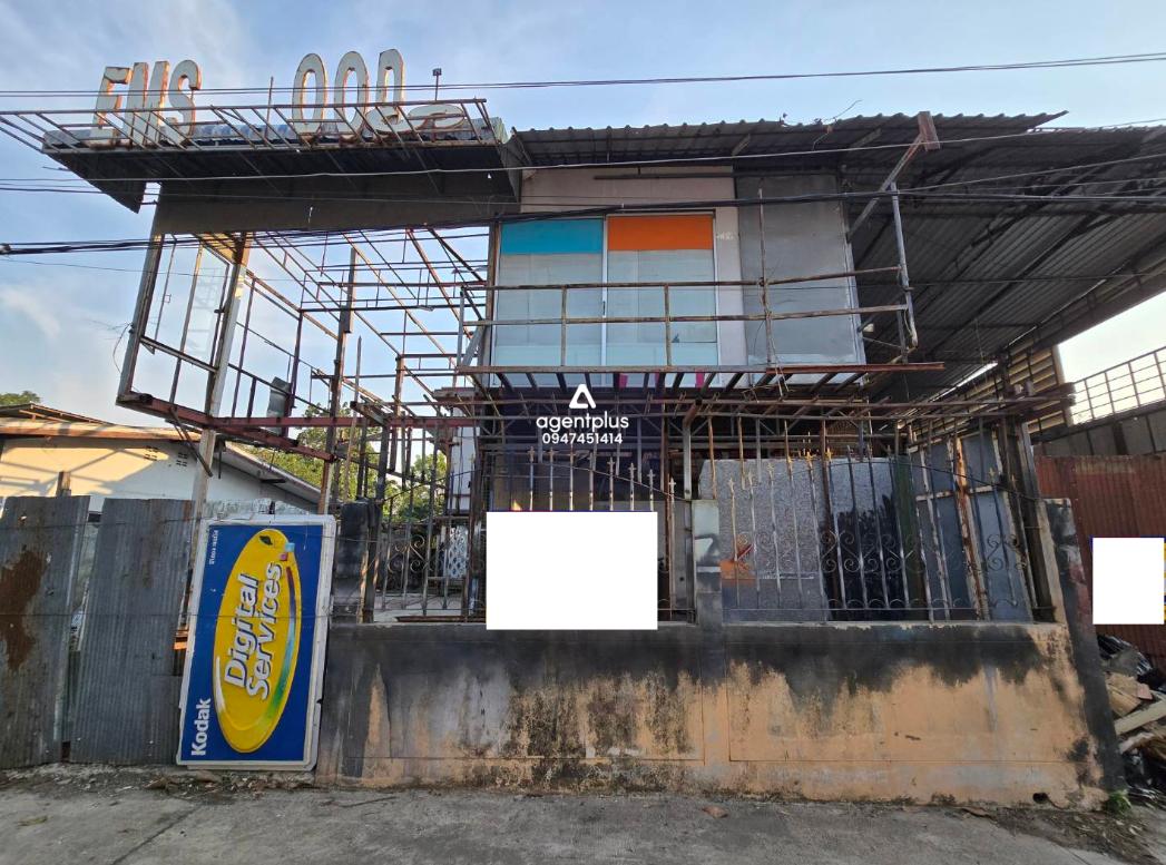 บ้านเดี่ยวชั้นเดียว แยกจากซอยเทพประสิทธิ์ 5 บริเวณโดยรอบเป็นแหล่งชุมชน การคมนาคมสะดวก สาธารณูปโภคพร้อม