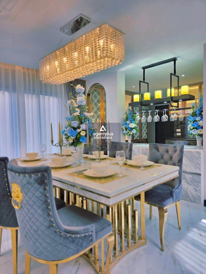 ขายบ้านเดี่ยวพูลวิลล่า Central Park 2